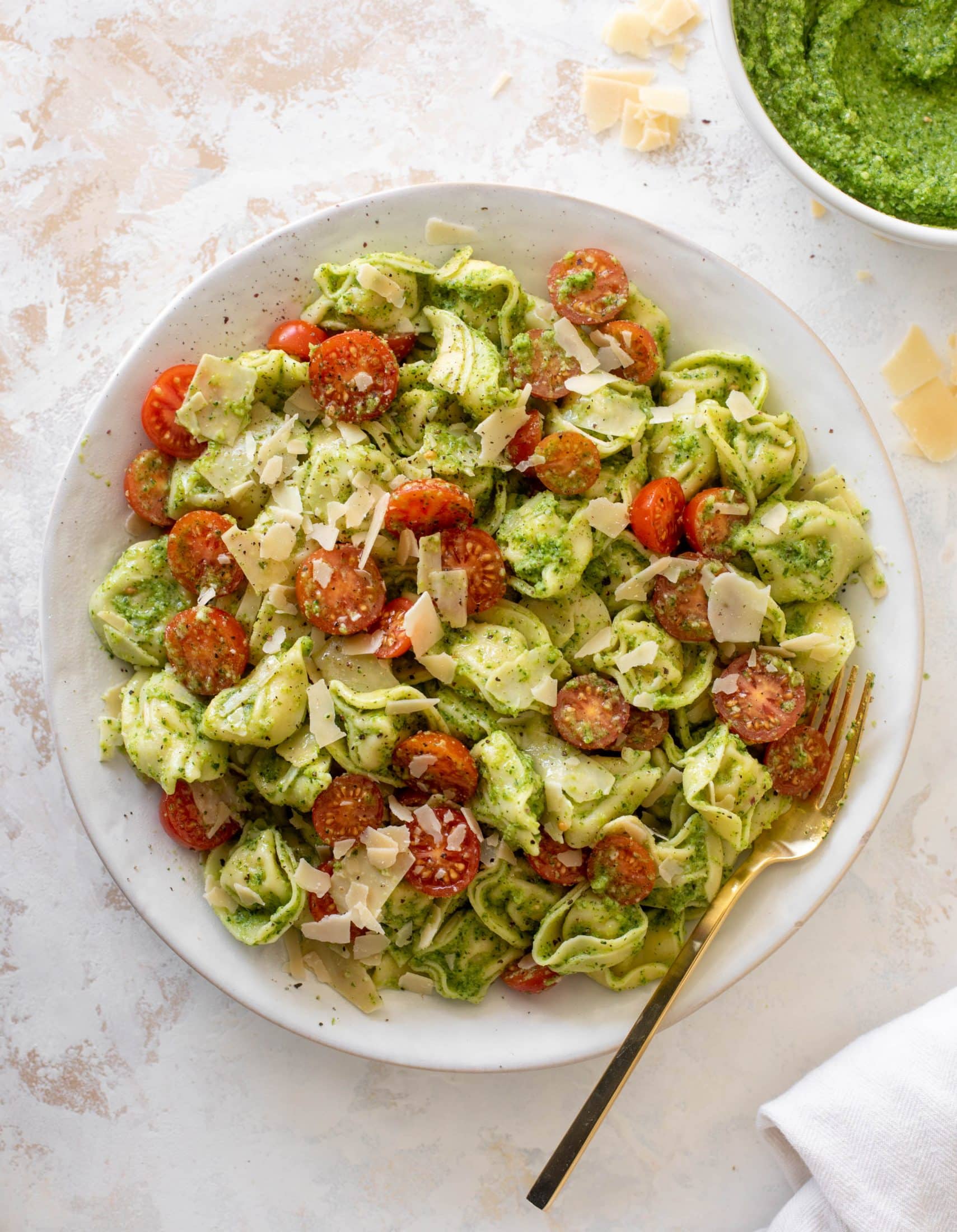 broccoli pesto tortellini salad